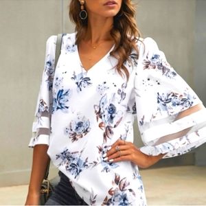 Nwot White 3/4 flared sleeve Floral blouse women's medium